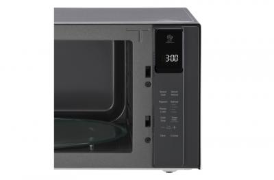 21" LG 1.5 cu. ft. NeoChef Countertop Microwave With Smart Inverter and EasyClean - LMC1575ST